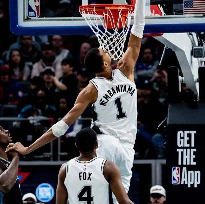 终结 5 连胜！文班 21+17+3 封盖 马刺客场擒活塞 冲冠雏形彻底坐稳