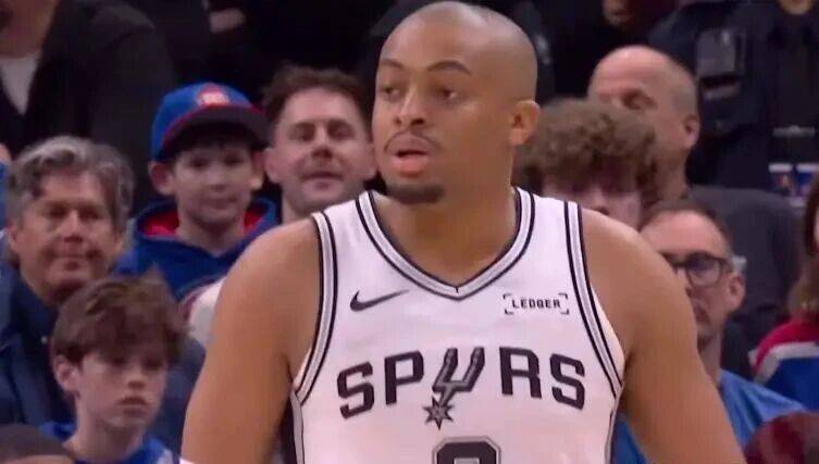 终结 5 连胜！文班 21+17+3 封盖 马刺客场擒活塞 冲冠雏形彻底坐稳